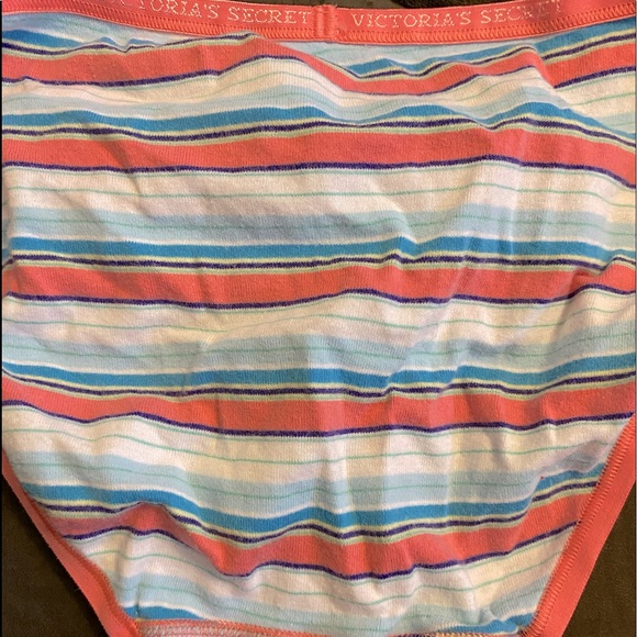 (VINTAGE)Good condition👙Victoria’s Secret string bikini👙undies. - Picture 2 of 3